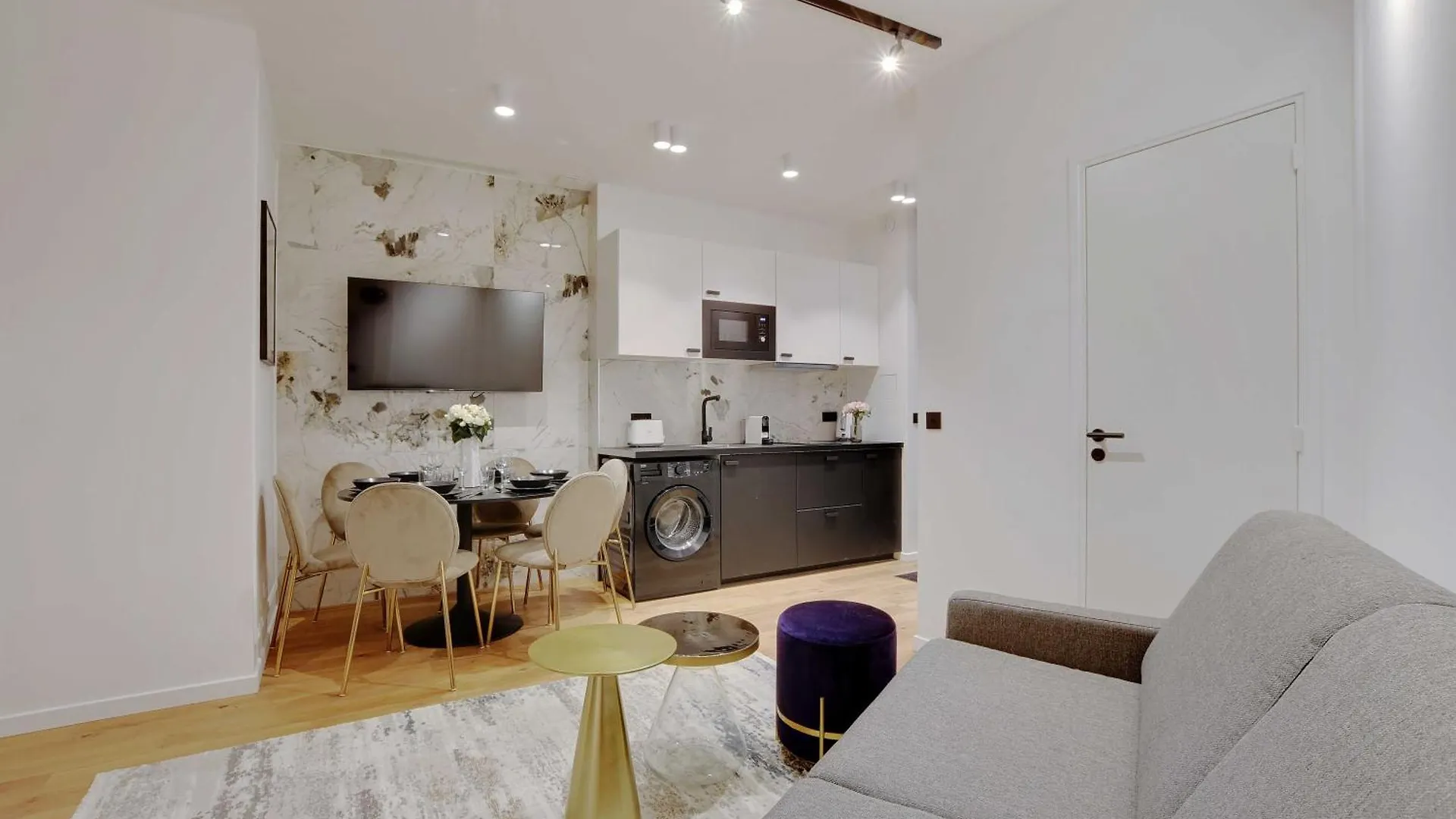 Authentic Apartment - 2Br - 6P - Moulin Rouge Paris