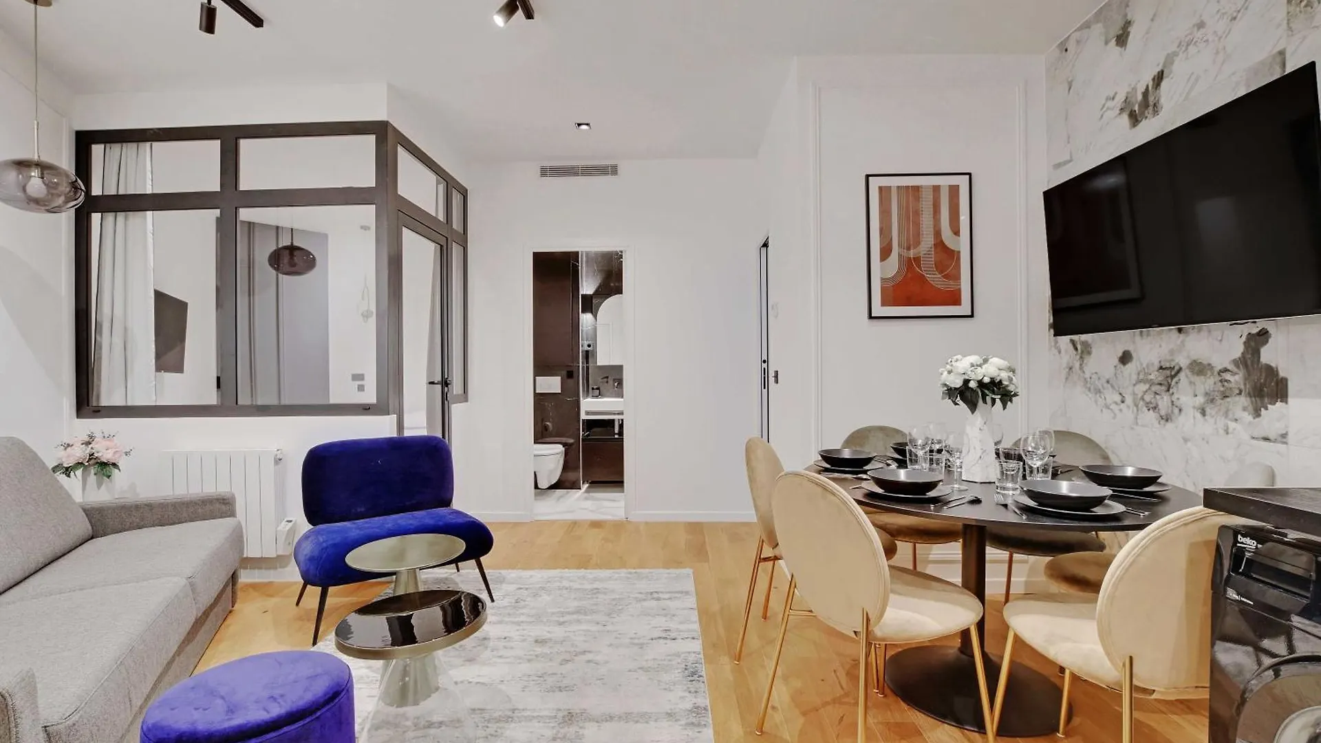 Authentic Apartment - 2Br - 6P - Moulin Rouge Paris